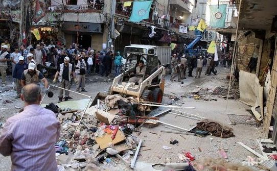 Teroriştii au desfăşurat un dublu atac sinucigaş cu bombă în regiunea Burj al-Barajneh, din Beirut, 12 noiembrie 2015.