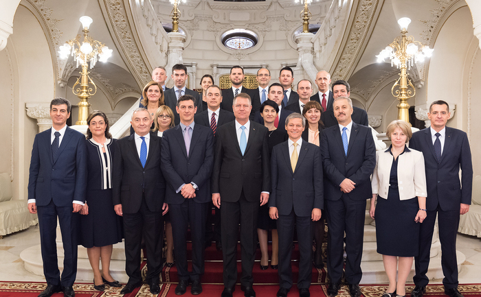 Ceremonia de învestitură a miniştrilor Cioloş la Cotroceni,17 noiembrie 2015. (presidency.ro)