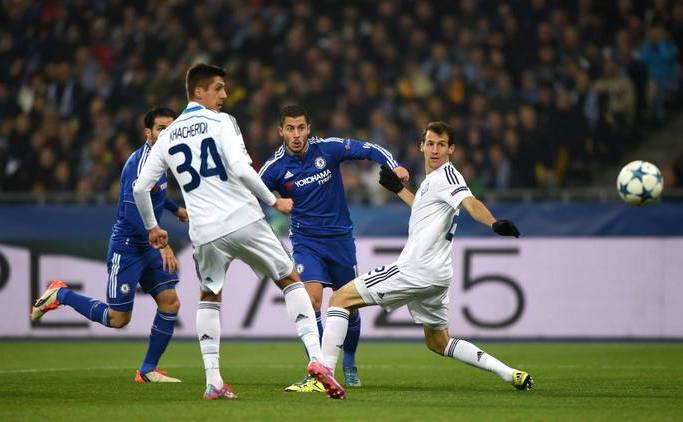 Dinamo  Kiev - Chelsea Londra (0-0), desfăşurat pe 20 octombrie în  Liga Campionilor  la fotbal