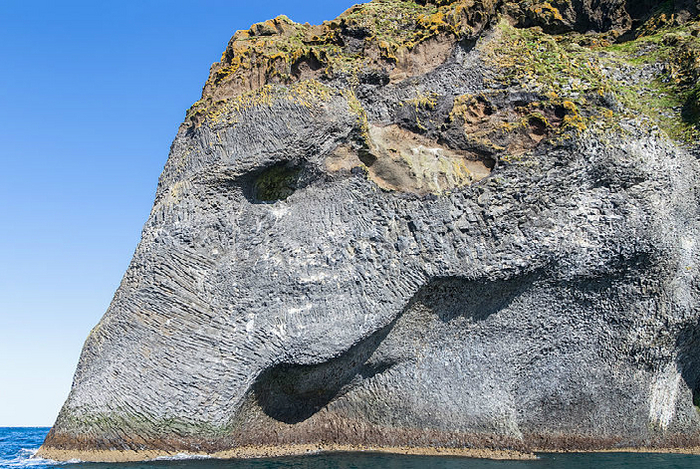 
Insula Heimaey, Islanda: stânca în formă de elefant