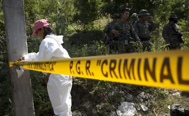 O groapă comună cu cel puţin 17 cadavre a fost descoperită în oraşul mexican Chichihualco în perioada 8-11 decembrie 2015.