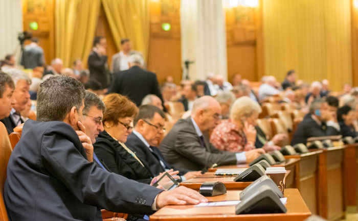 În Parlament, la votarea bugetului pe 2016.