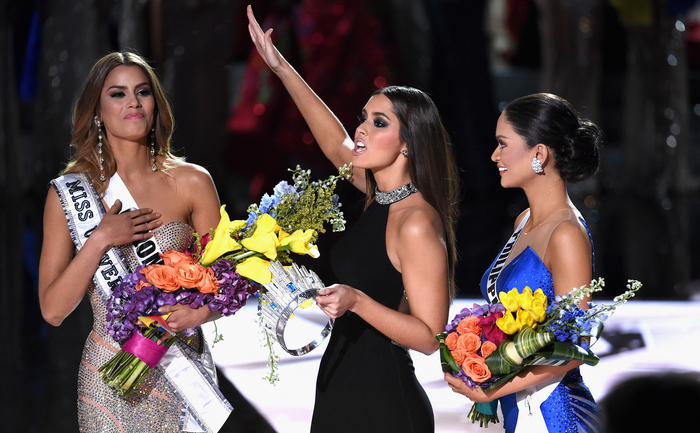 Miss Colombia 2015, Ariadna Gutierrez, Miss Universe 2014, Paulina Vega, si Miss Phillipines 2015. Concursul Miss Universe 2015 (Ethan Miller/Getty Images)