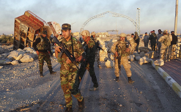 Forţele irakiene avansează spre centrul oraşului Ramadi, 25 decembrie 2015.