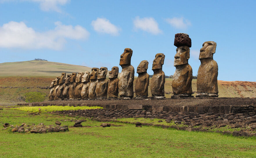 statuile moai de pe insula paştelui (wikipedia.)