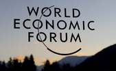 Logo-ul World Economic Forum (WEF) la Davos Congress Center (FABRICE COFFRINI/AFP/Getty)
