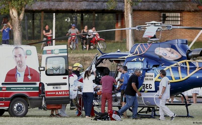 Organizatorii raliului au trimis 4 elicoptere la locul accidentului, 2 ianuarie 2016. (Captură Foto)