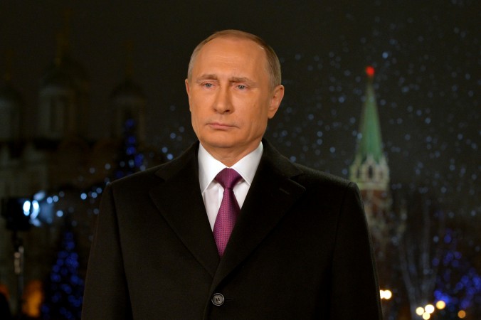 Preşedintele Rusiei, Vladimir Putin, în timpul mesajului de Anul Nou adresat naţiunii la Kremlin în Moscova, pe 31 decembrie 2015 