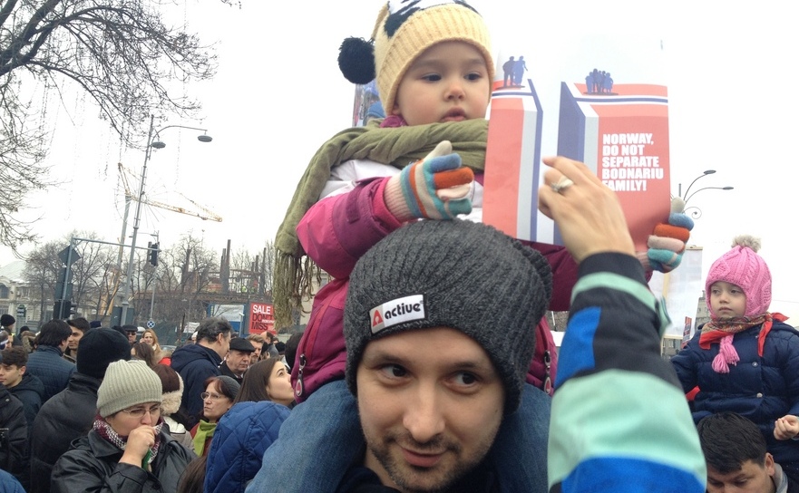 Protest pentru susţinerea familiei Bodnariu, Bucureşti, 9 ianuarie 2015 (Epoch Times)