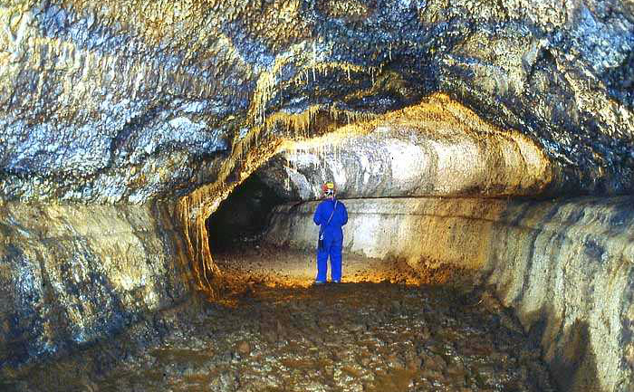 
Peştera Vântului (Cueva del Viento) din nordul oraşului Icod de los Vinos, Tenerife, arhipelagul Canare