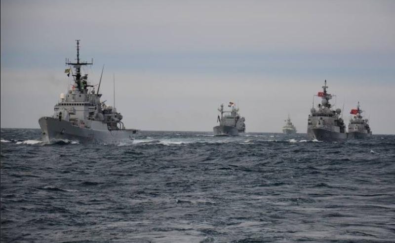 Nave din forţa de intervenţie “Standing NATO Maritime Group Two” participă la exerciţii maritime în Marea Neagră. (Captură Foto)