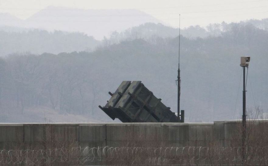 Sistem antirachetă american Patriot văzut la baza aeriană sud-coreeană Osan, 13 februarie 2016.