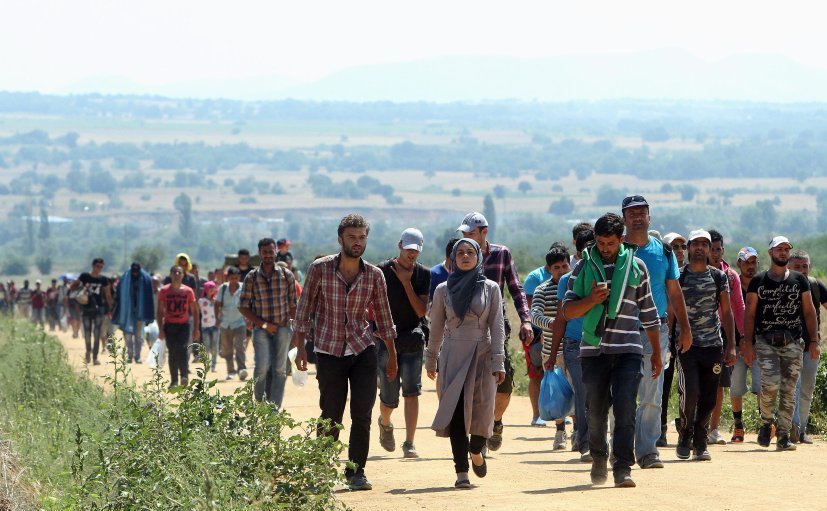 Refugiaţi pe ruta balcanică. (Captură Foto)