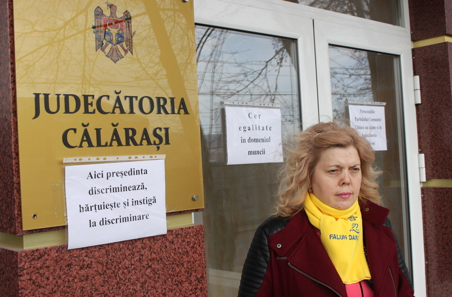 Portest în faţa judecătoriei Călăraşi, Tatiana Chiriac, şefa secretariatului