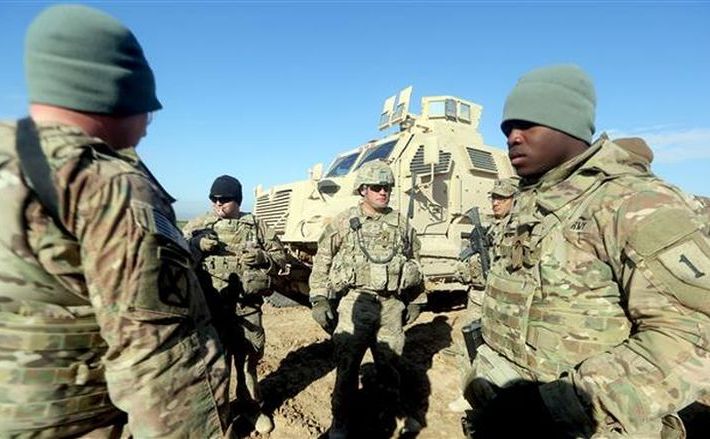 Soldaţi americani la o bază militară situată la sud-est de Bagdad, 27 ianuarie 2016.