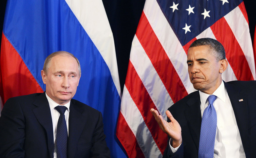 Preşedintele american Barack Obama (dr) şi omologul său rus Vladimir Putin. (Captură Foto)