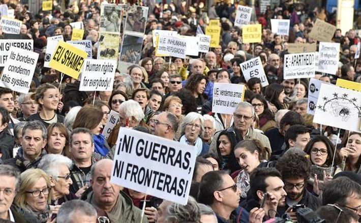 Protest în Madrid împotriva acordului UE-Turcia privind refugiaţii, 16 martie 2016.