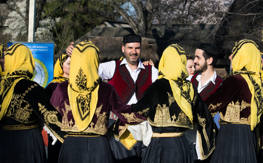 Ansamblul profesorilor de dansuri din Halkida – insula Evia