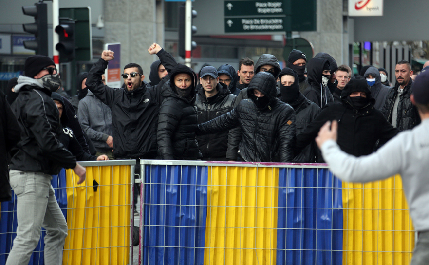 Protestatarii s-au ciocnit cu forţele de ordine după ce o adunare paşnică a fost tulburată de proteste radicale de dreapta, Bruzelles, 27 martie 2016 (Sylvain Lefevre/Getty Images)