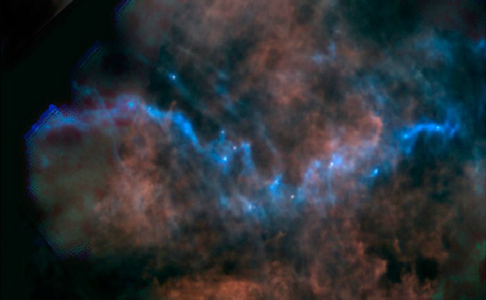 Imaginea reprezintă una dintre cele 116 regiuni din spaţiu observate de către Herschel, ca parte a proiectului Galactic Cold Cores. (Foto: ESA)