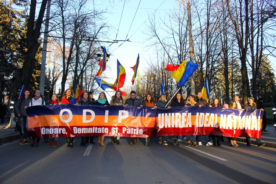 Tinerii unionişti din Asociaţia „Onoare Demnitate şi Patrie”, la Chişinău