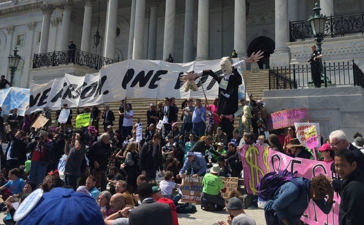 Protest în faţa Capitoliului SUA, Washington DC, 13 aprilie 2016.