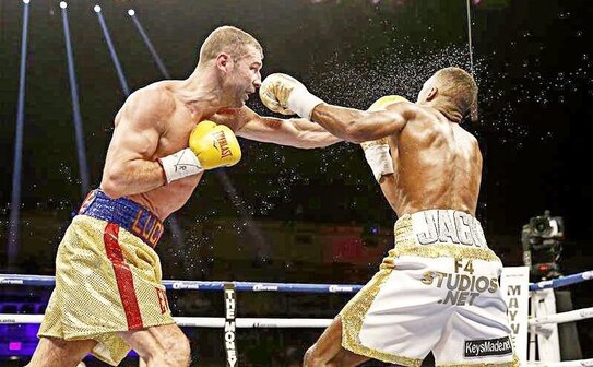 Pugilistul român Lucian Bute în ring cu Badou Jack (OTG/twitter)