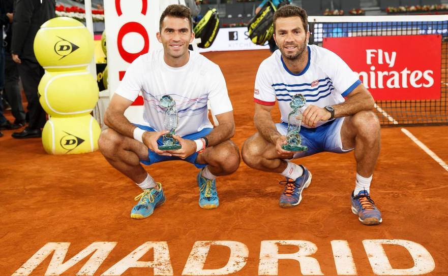 Tenismenii Horia Tecău şi Jean Julien Rojer (Mutua Madrid Open/facebook)