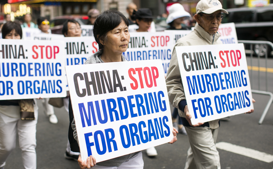 Paradă Falun Gong, 13 mai 2016, în New York, atrage atenţia despre crimele regimului comunist chinez (Samira Bouaou/Epoch Times)