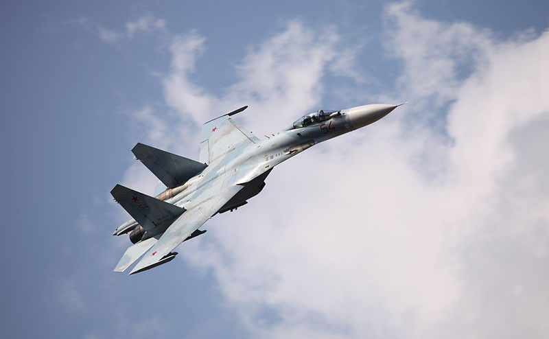 Avion de luptă rusesc Su-27.