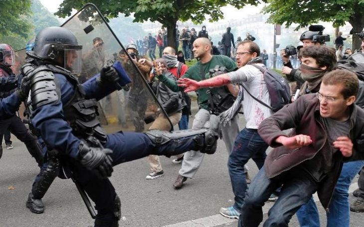 Proteste violente în Paris împotriva modificării Codului Muncii, 26 mai 2016.