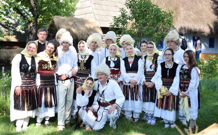 Ansamblul din Metovnica, Valea Timocului (Serbia), de Ziua Românilor de Pretutindeni, Muzeul Satului (Paul Ranete)