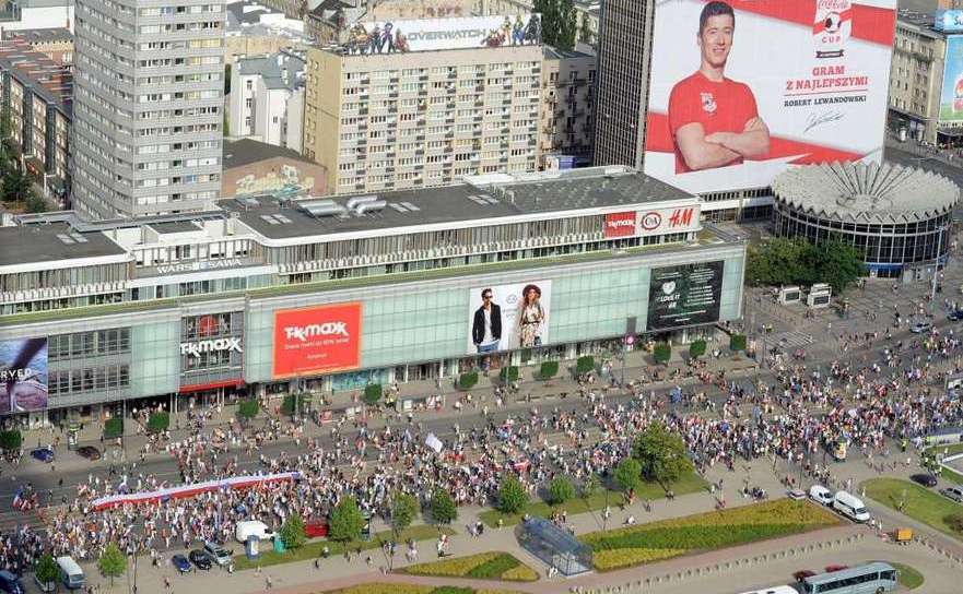 Protest anti-guvern desfăşurat în Varşovia în 4 iunie 2016, cu ocazia marcării Zilei Libertăţii.
