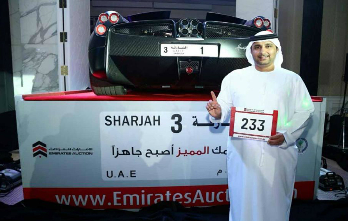 
Arif Ahmad al-Zarouni, antreprenor saudit, a plătit 4,3 milioane euro pentru plăcuţa de înmatriculare numărul 1