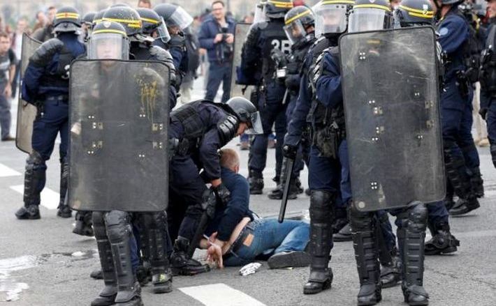 Proteste violente în Paris împotriva modificării codului muncii, 14 iunie 2016.