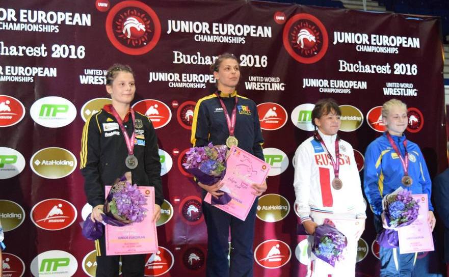 Sportiva română Kriszta Incze, alături de Luize Manzke (Germania), Maria Kuzneţova (Rusia) şi Olivia Henningsson (Suedia) pe podiumul CE Under-20