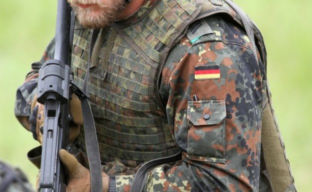 Soldat al Bundeswehr-ului
 