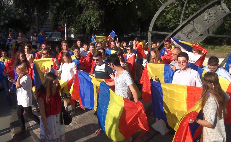 Flashmob unionist la kilometrul zero al Capitalei. (Epoch Times)