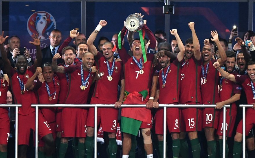 Naţionala de fotbal a Portugaliei a câştigat în premieră titlul de campioană europeană după 1-0 cu Franţa