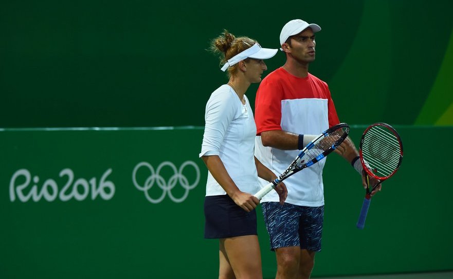 Perechea română formată din Horia Tecău şi Irina Camelia Begu. (ITF Olympic Tennis/twitter)