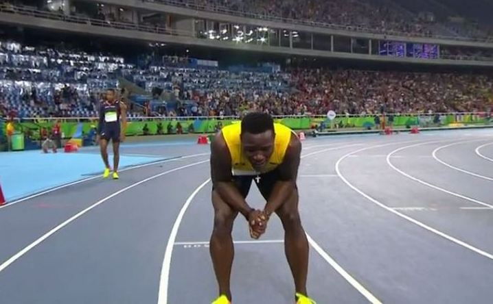 Atletul jamaican Omar McLeod.