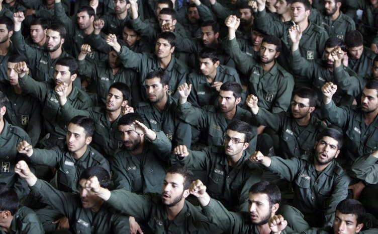 Membri ai Gărzilor Revoluţionare ale Iranului.