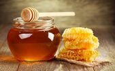 Mierea este un remediu natural împotriva alergiilor. (Captură Foto)