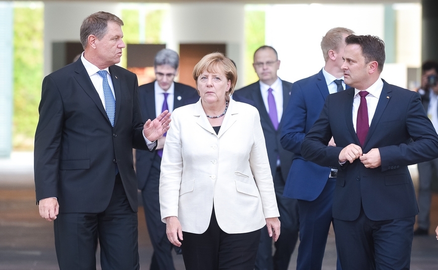 Preşedintele României, Klaus Iohannis, la întâlnirea de lucru cu Cancelarul Republicii Federale Germania, Angela Merkel, cu Prim-ministrul Regatului Belgiei, Charles Michel, şi cu Prim-ministrul Marelui Ducat de Luxemburg, Xavier Bettel.
