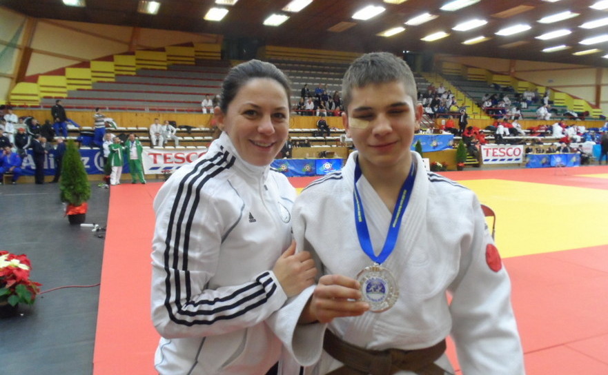 Judoka Alexandru Bologa, nevăzător, a cucerit prima medalie pentru delegaţia României la Jocurile  Paralimpice de la Rio de Janeiro, bronz la categoria 60 kg.
