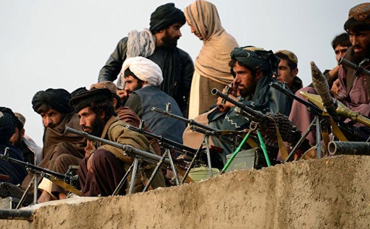 Luptători talibani.