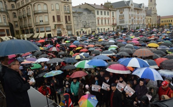 Protest la Oradea pentru modificarea Constituţiei