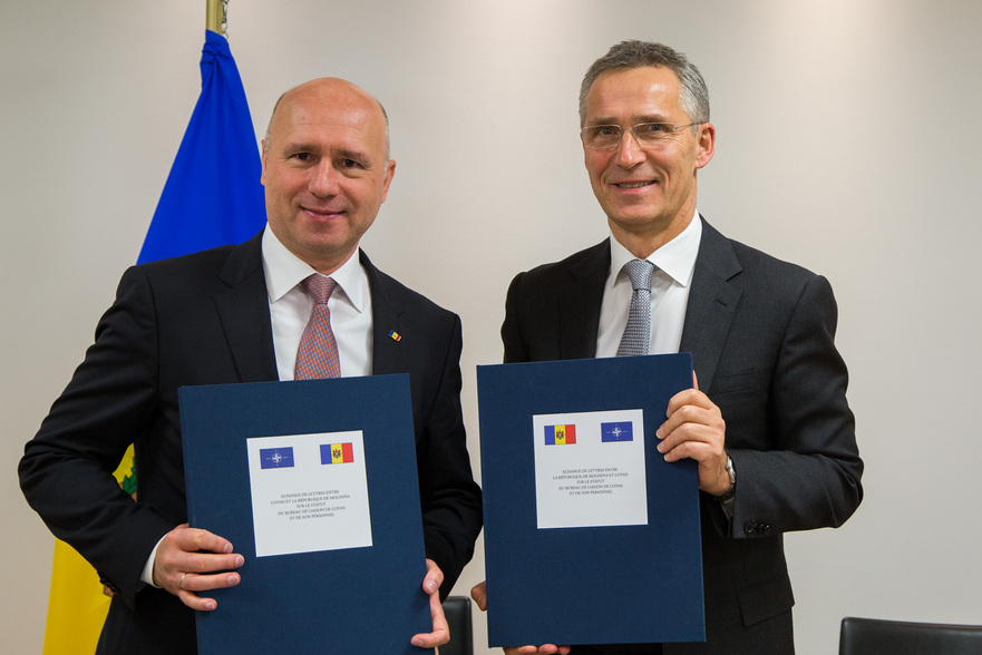 Premierul Pavel Filip şi Secretarul General NATO, Jens Stoltenberg (gov.md)
