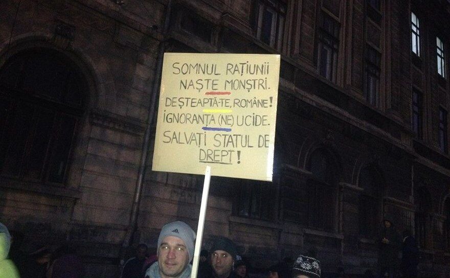 Proteste împotriva "ordonanţelor-elefant"