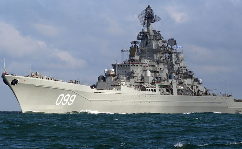 Crucişătorul rusesc cu propulsie nucleară Petru cel Mare. (Captură Foto)